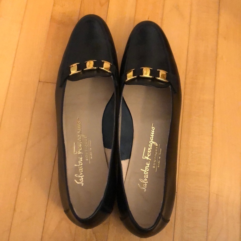 EUC Salvatore Ferragamo shoes with box